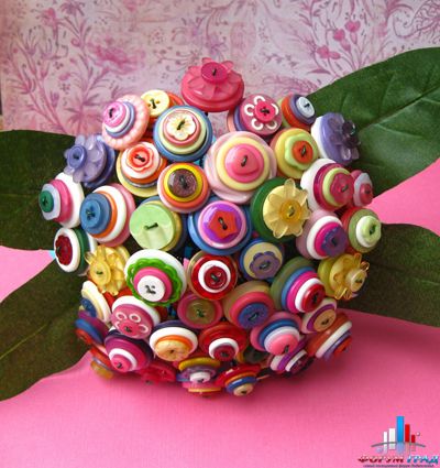 Поделка из пуговиц