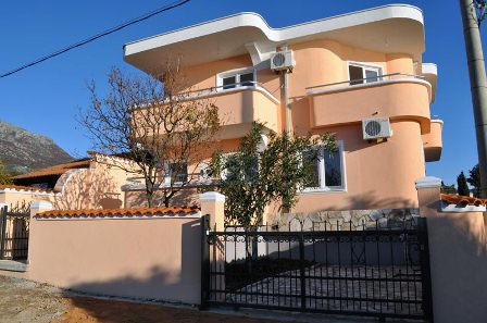 Дом в Черногории