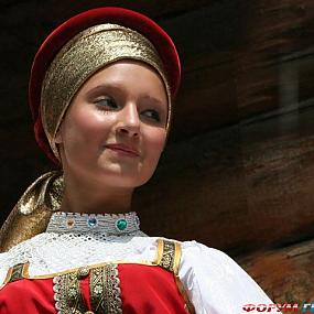 Русский народный танцевальный костюм