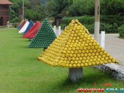 Скульптуры из пластиковых бутылок