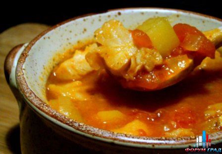 Тушеная треска с овощами