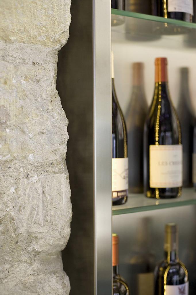 la-cave-a-vin-9-wine-bar-by-cyrille-druart-paris-10