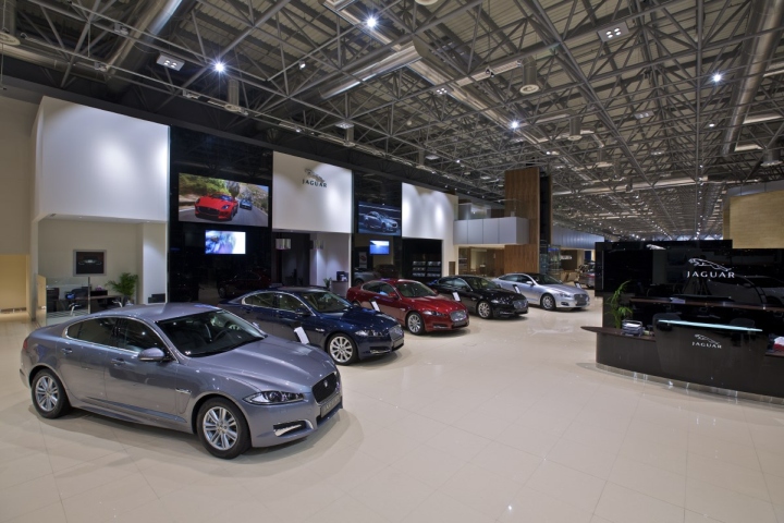 al-tayer-motors-showroom-uae-03