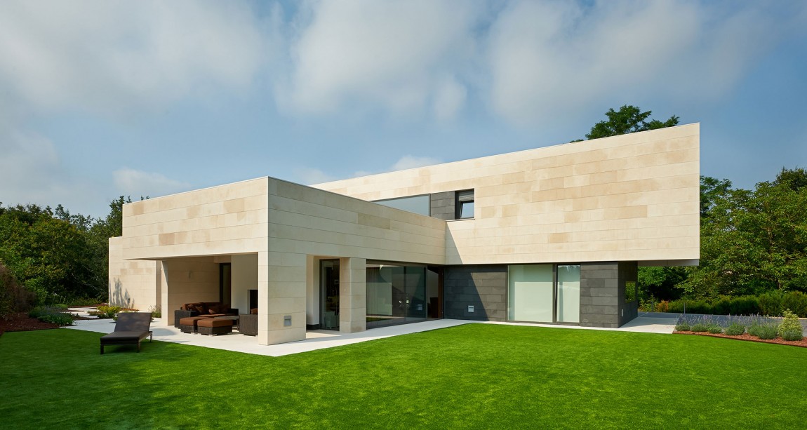 Уютный семейный дом Casa Bilbaína в Бильбао от Foraster Arquitectos