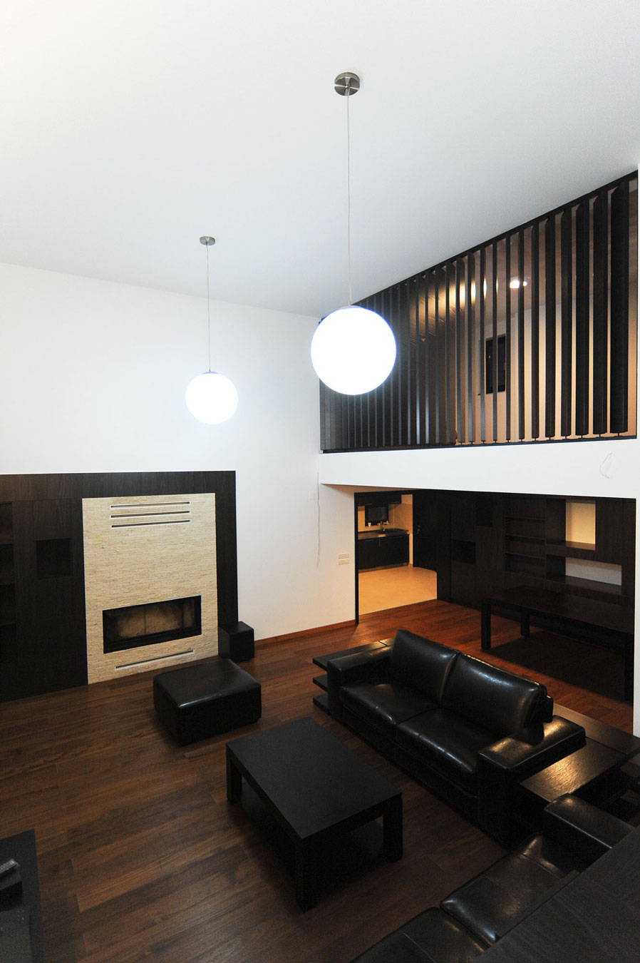 ДИзайн интерьера дома из дерева и камня A.B. House в Тимишоара, Румыния