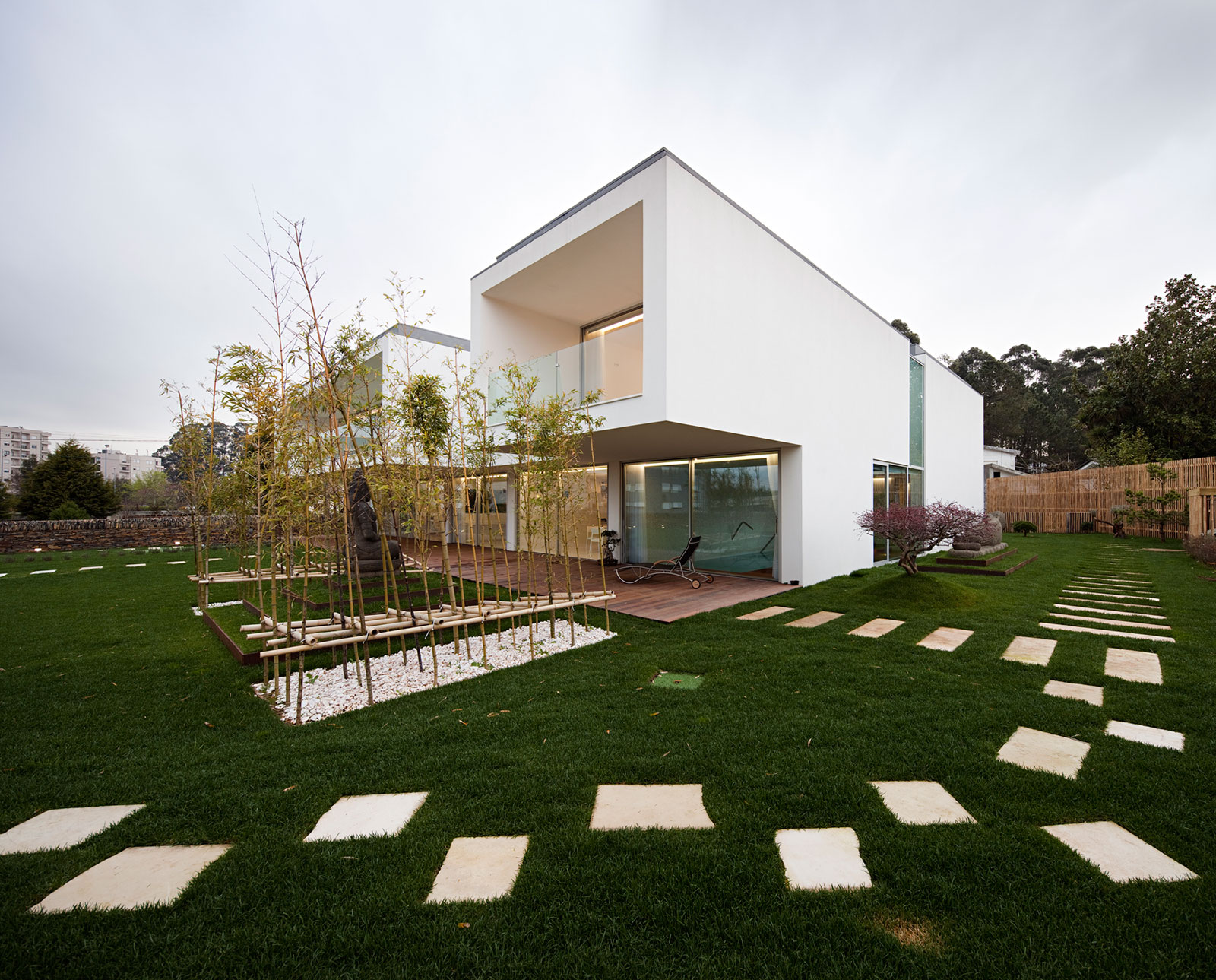 Дом в Валонгу от Atelier Nuno Lacerda Lopes, Португалия