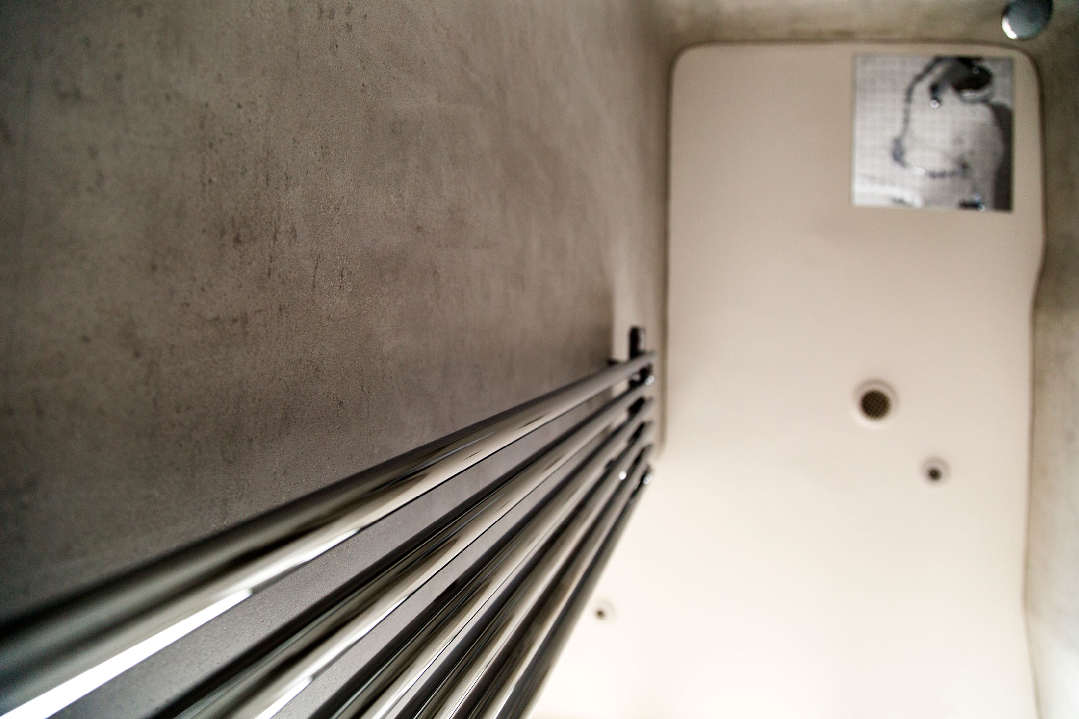 kvartira-v-cherno-belom-stile-20