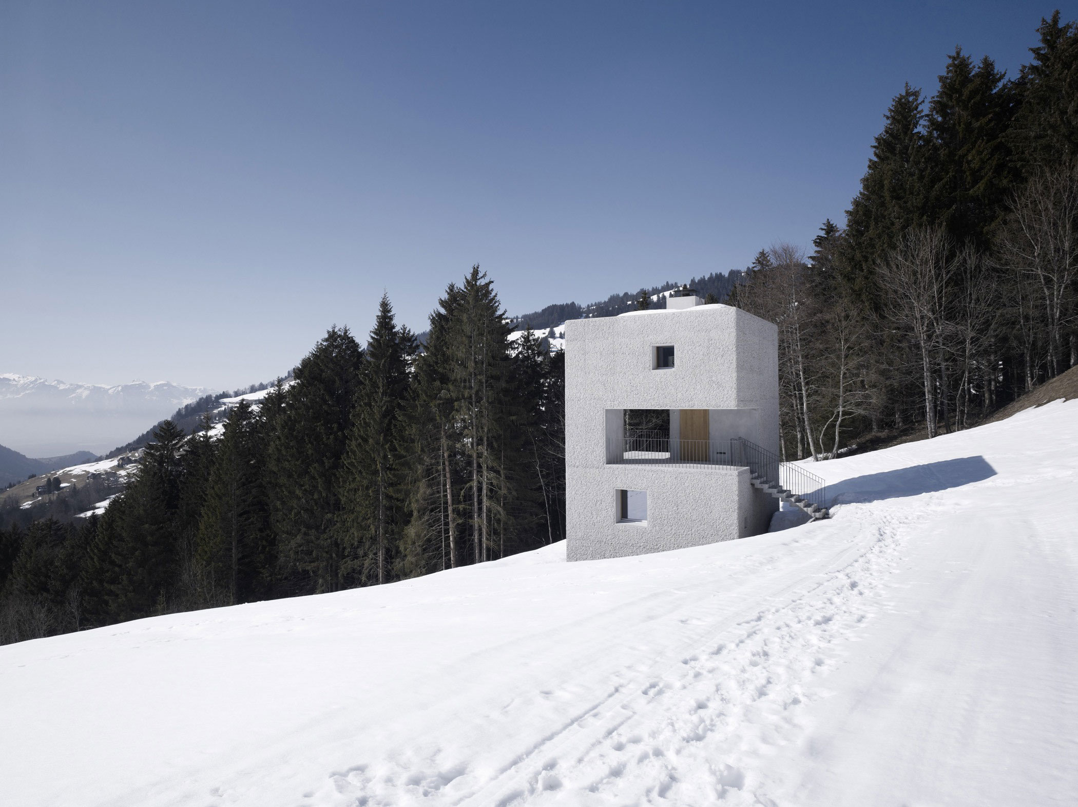 mountain-cabin-marte-marte-architekten-11