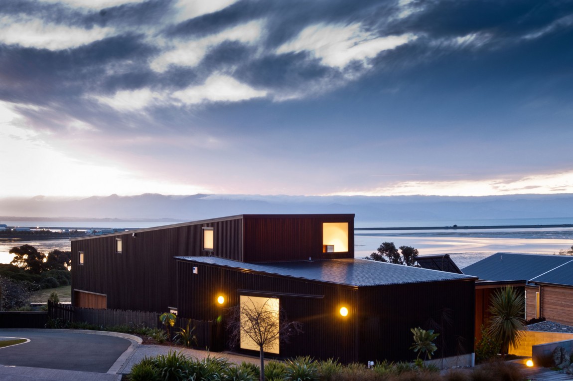 Стильный интерьер дом Nelson House от Kerr Ritchie, Новая Зеландия