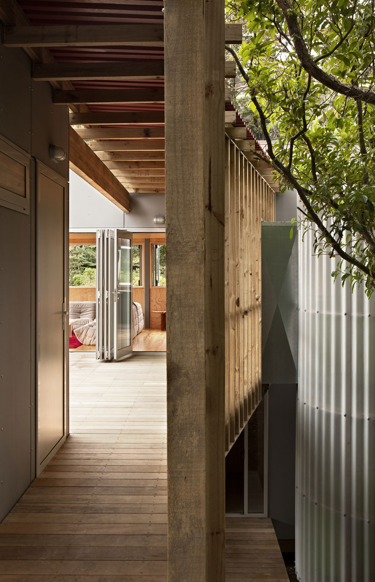 palm-beach-house-by-vaughn-mcquarrie-04