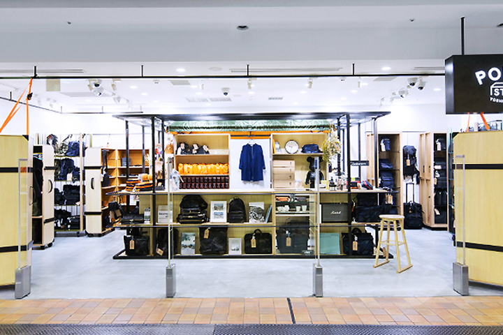 porter-stand-store-tokyo-japan-09