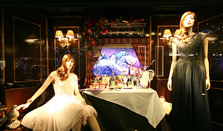storefront-harrods-london-23