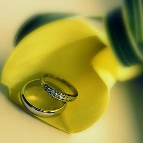 ring-and-flowers-108