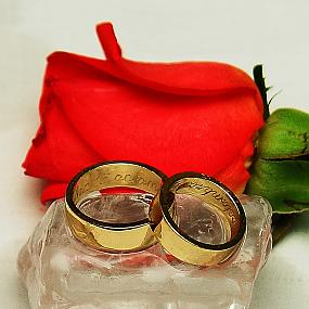 ring-and-flowers-110