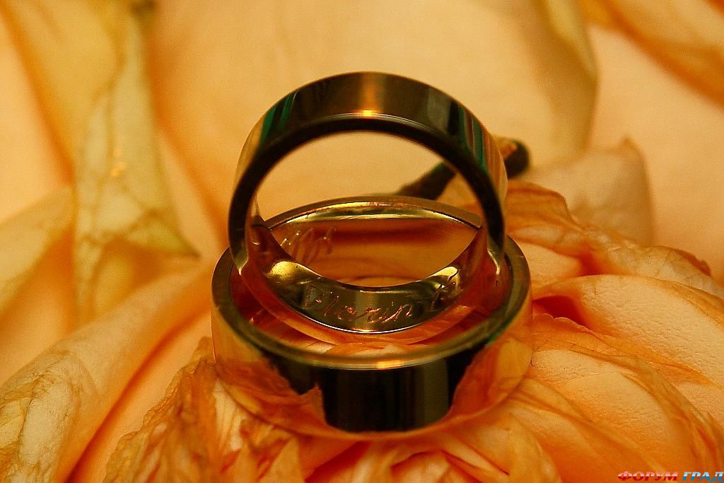 ring-and-flowers-111