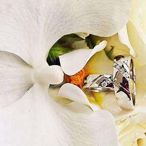 ring-and-flowers-91