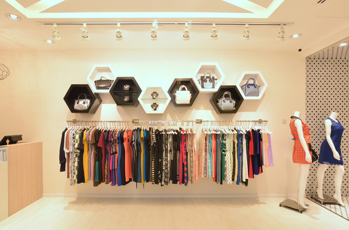 fashion-boutique-by-knq-associates-singapore-03