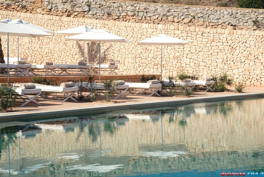 luxury-spanish-hotel-cap-rocat-03