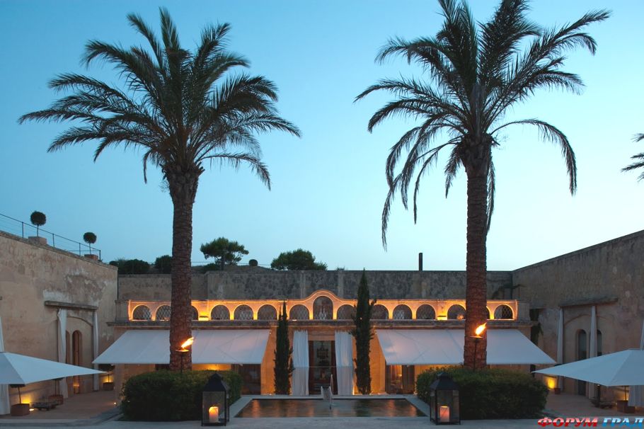 luxury-spanish-hotel-cap-rocat-06