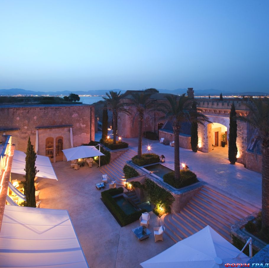 luxury-spanish-hotel-cap-rocat-07