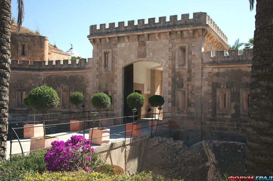 luxury-spanish-hotel-cap-rocat-10