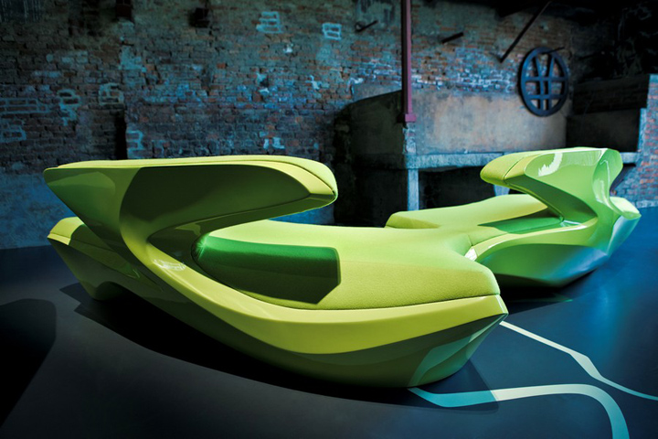 zephyr-sofa-by-zaha-hadid-02