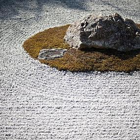 a-delightful-garden-of-stones-12