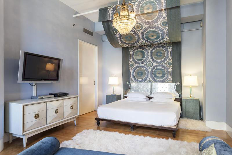 a-vibrant-apartment-21
