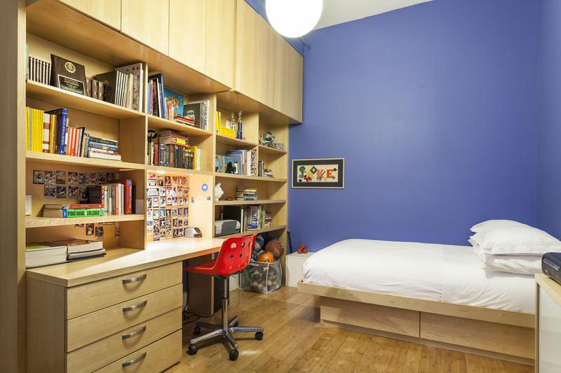 a-vibrant-apartment-26