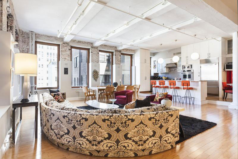 a-vibrant-apartment-8