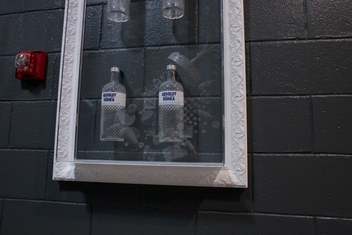 absolut-vodka-bar-lounge-39