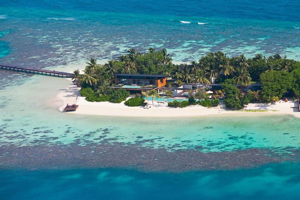 coco-prive-kuda-hithi-island-3
