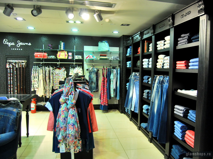 collective-multi-brand-store-16