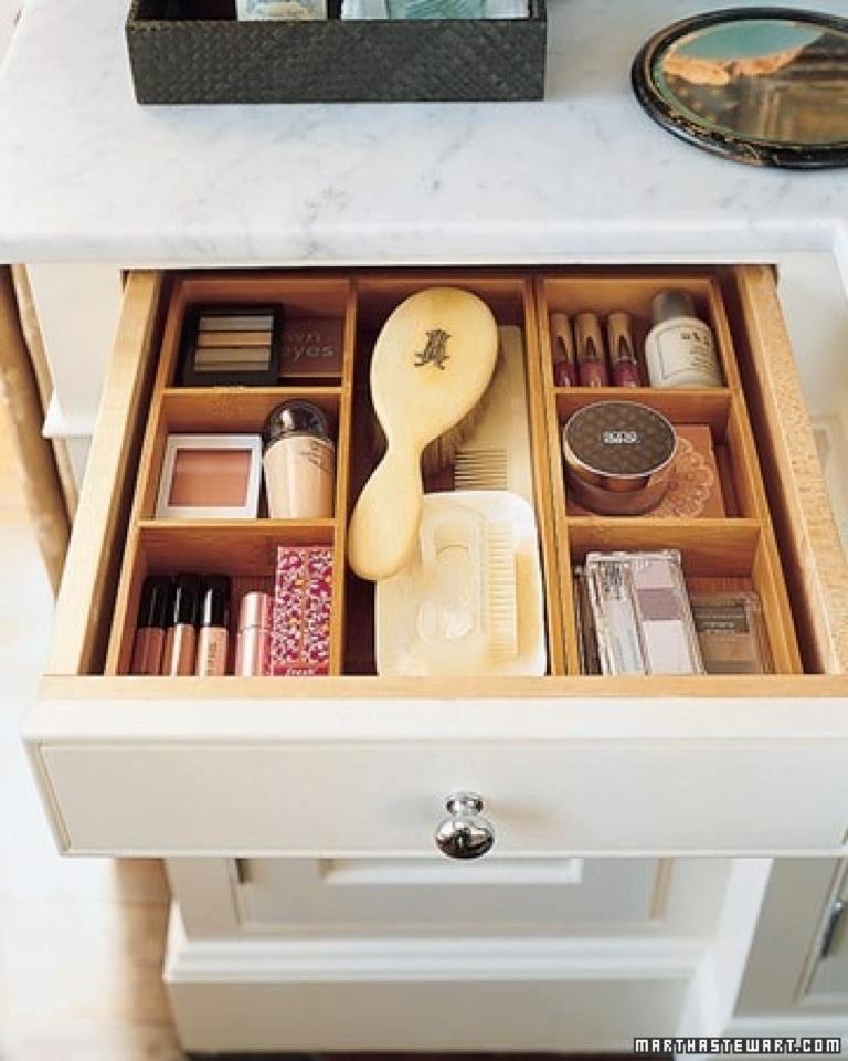 cool-makeup-storage-ideas-21