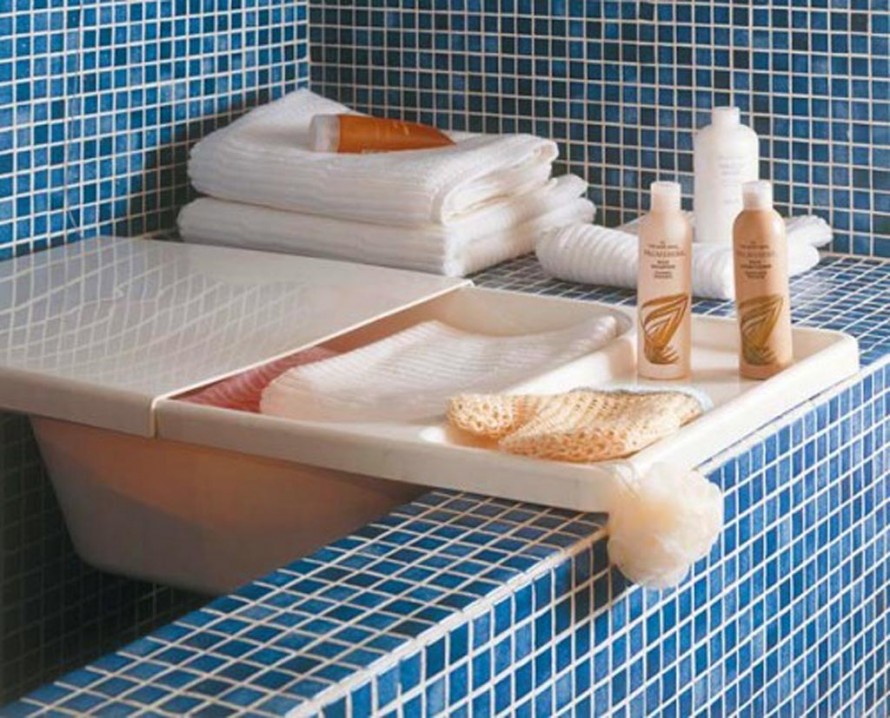 creative-storage-idea-for-a-small-bathroom-14