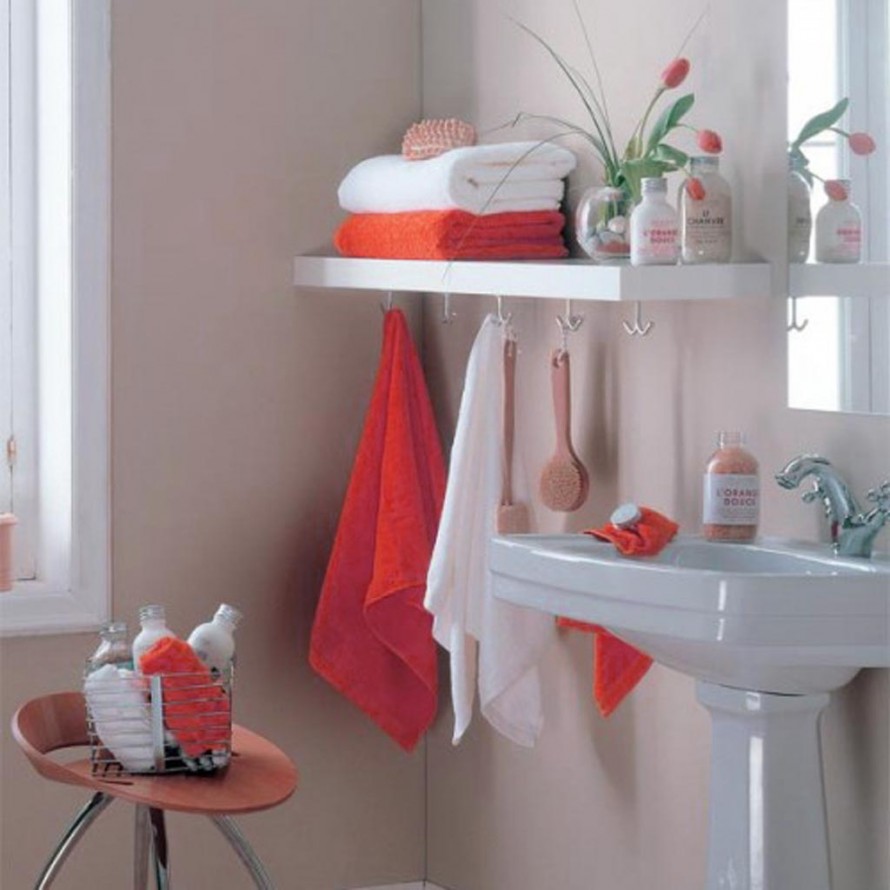 creative-storage-idea-for-a-small-bathroom-20