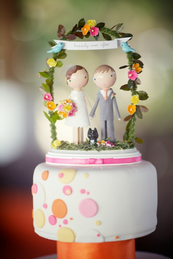 cute-cake-toppers-for-wedding-cakes-6