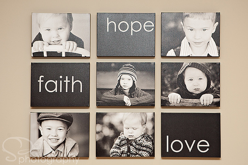 family-photos-on-your-walls-25