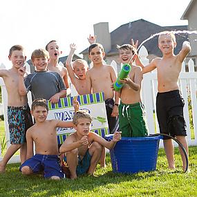 fun-outdoor-idea-for-a-kids-water-party-5