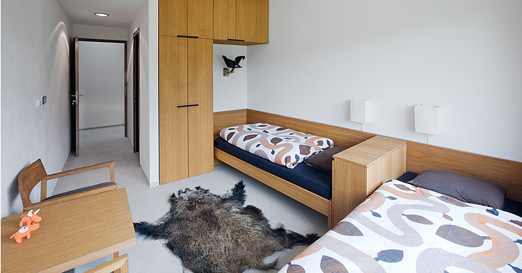 green-hunting-lodge-4