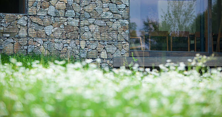 green-hunting-lodge-6