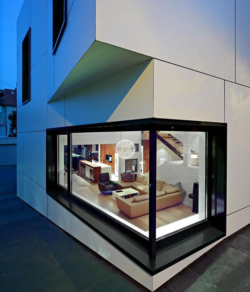 house-with-an-unusual-design-10