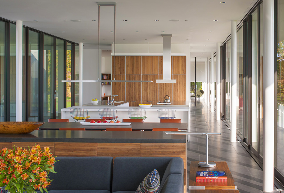 house-with-glass-corridors-idea-10