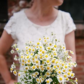 how-to-make-a-minimal-bridal-bouquet-8