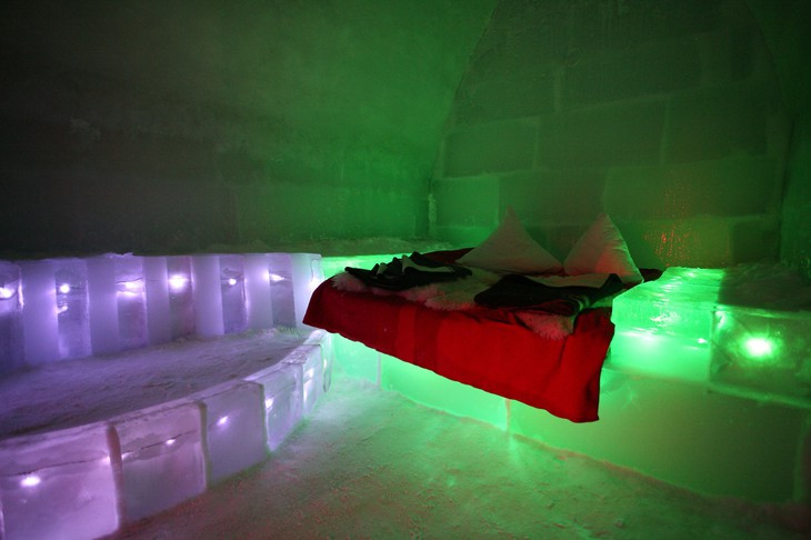 ice-hotel-5