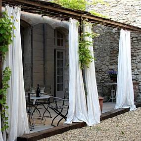 ideas-of-fabric-decor-in-garden-19