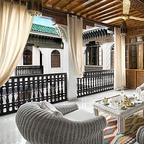 ideas-of-fabric-decor-in-garden-25