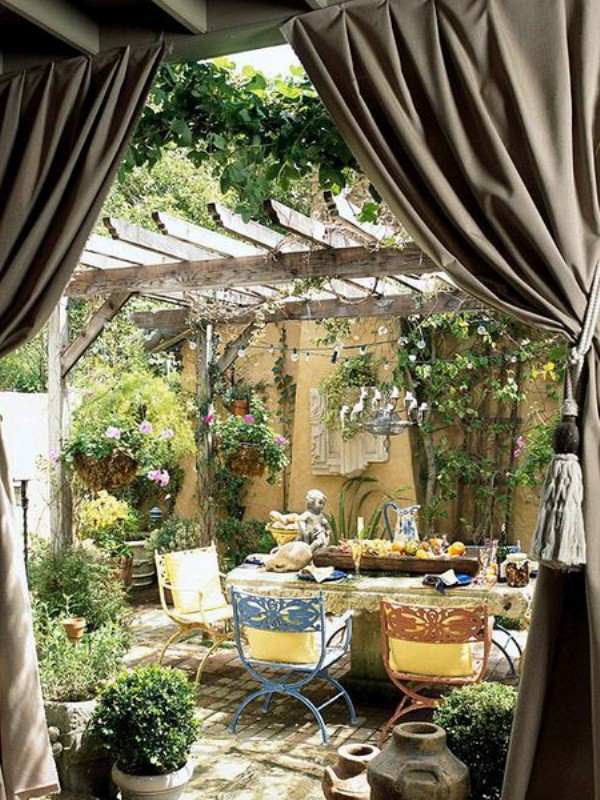 ideas-of-fabric-decor-in-garden-28