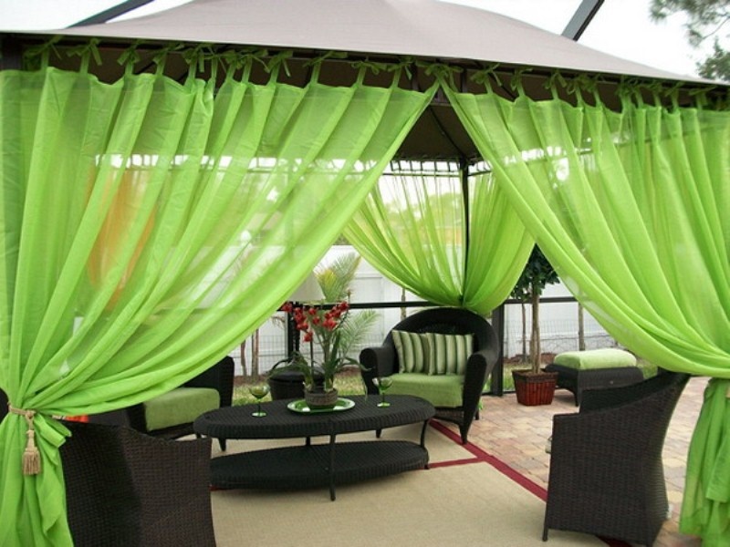 ideas-of-fabric-decor-in-garden-4