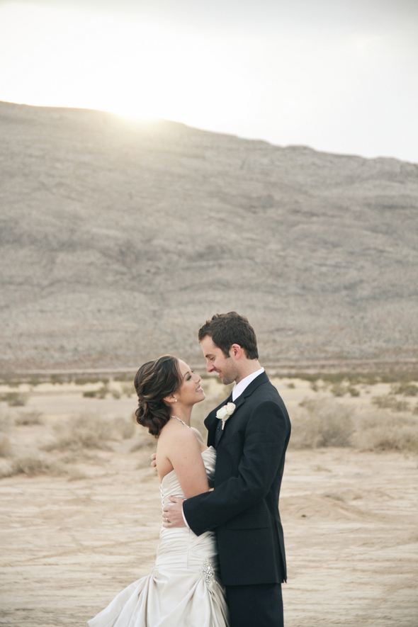 las-vegas-desert-wedding-shoot-10